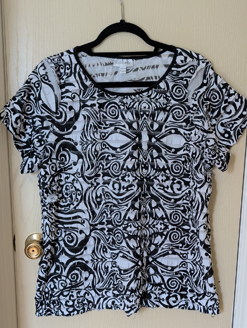 Black White Patterned Sheer Tiered Ruffle Top Women’s Size 18/20